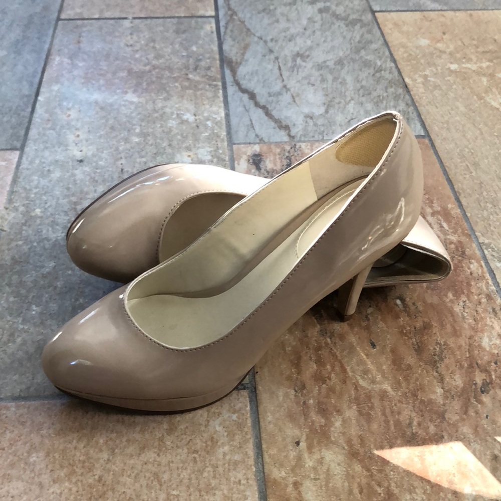 👡 Nude shoes